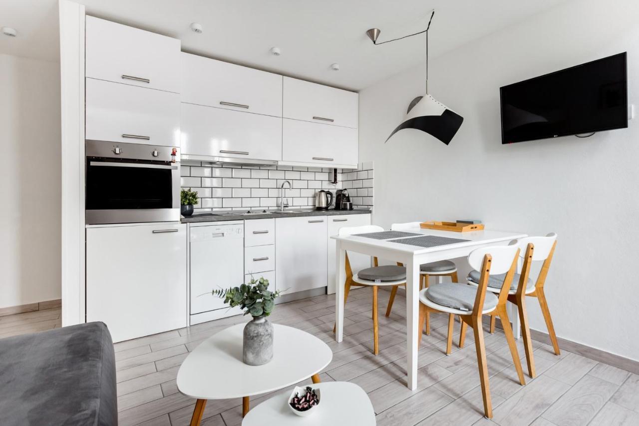 Apartments Hugo Σπλιτ Εξωτερικό φωτογραφία