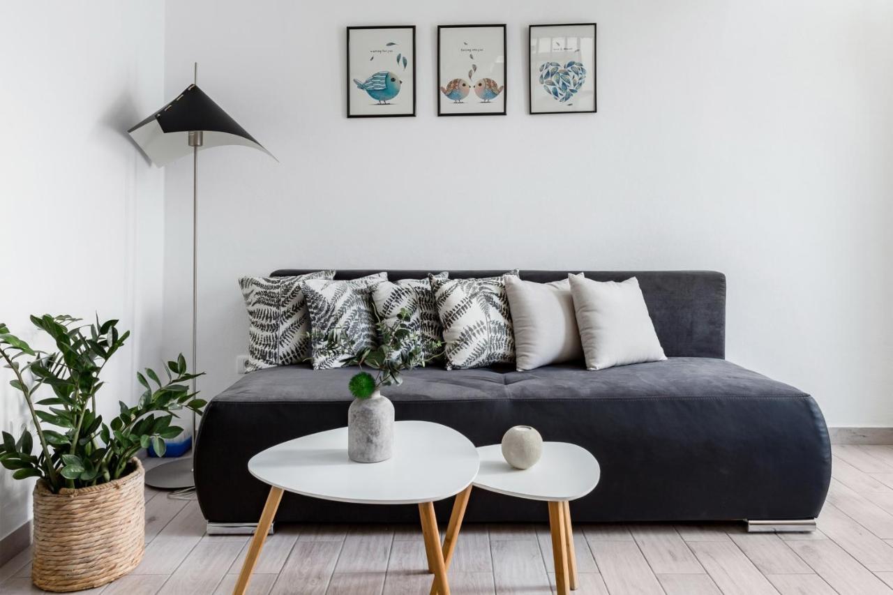 Apartments Hugo Σπλιτ Εξωτερικό φωτογραφία