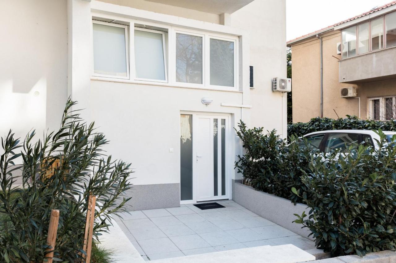 Apartments Hugo Σπλιτ Εξωτερικό φωτογραφία